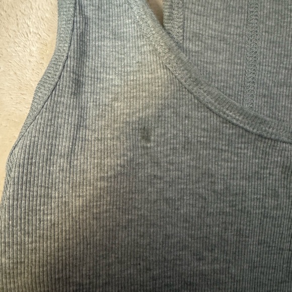 Tank top bundle - Picture 3 of 4